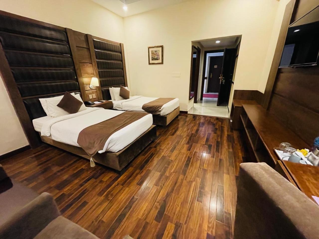 Legend Hotel איסלמאבד מראה חיצוני תמונה