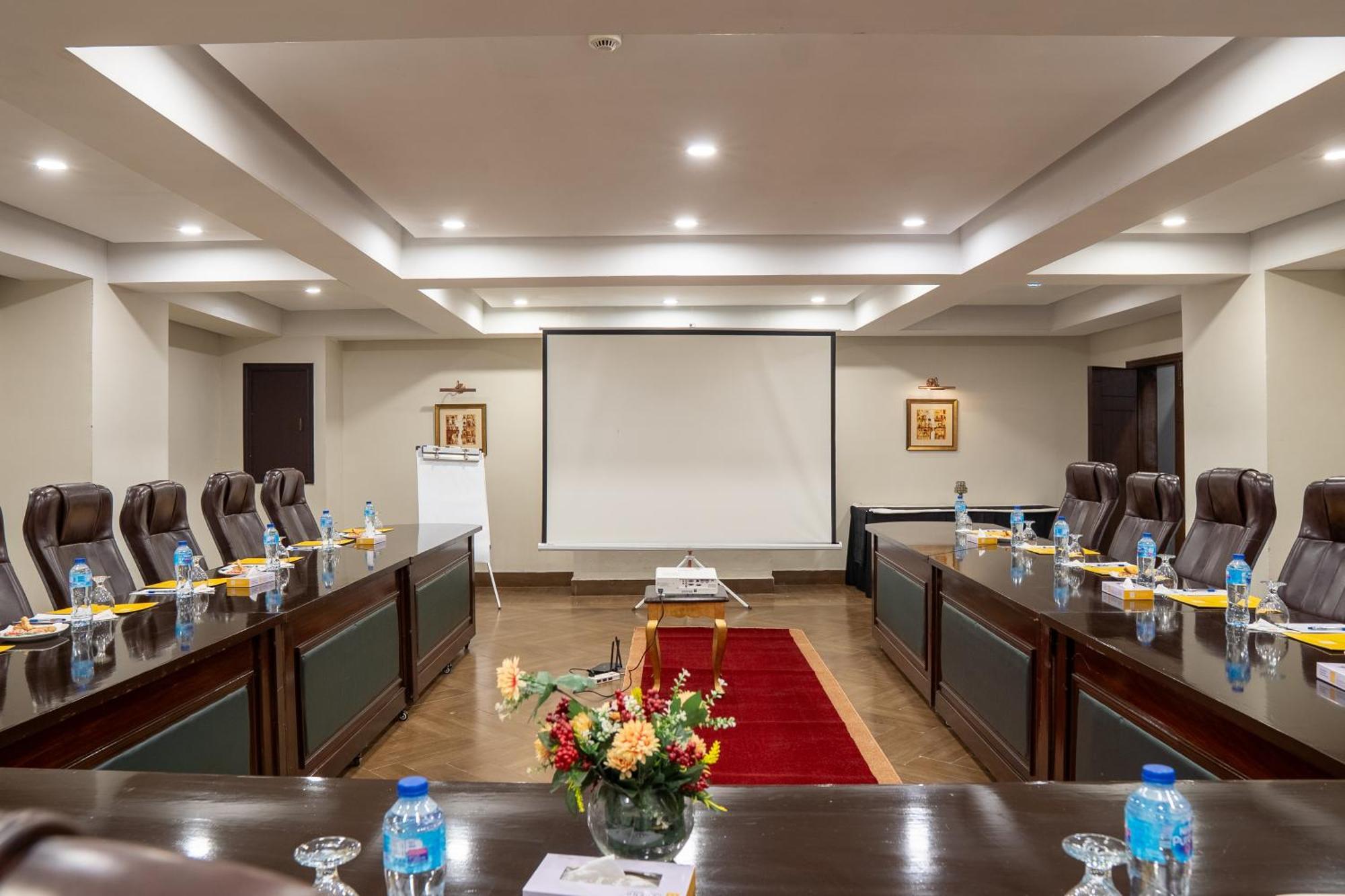 Legend Hotel איסלמאבד מראה חיצוני תמונה